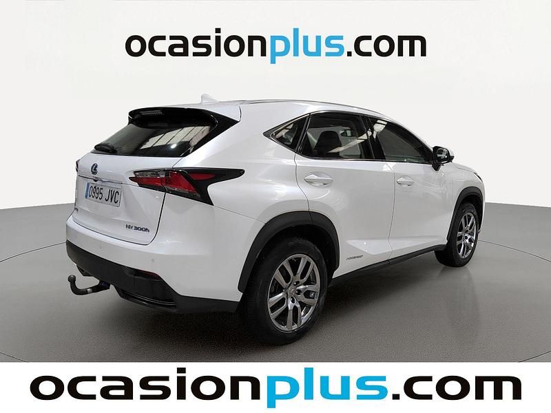 Usado Lexus NX300h Executive Line 197 CV (144 kW) 2016 Blanco SUV