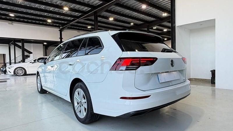 Usado VW Golf VII 110 CV (80 kW) 2021 Blanco Utilitario