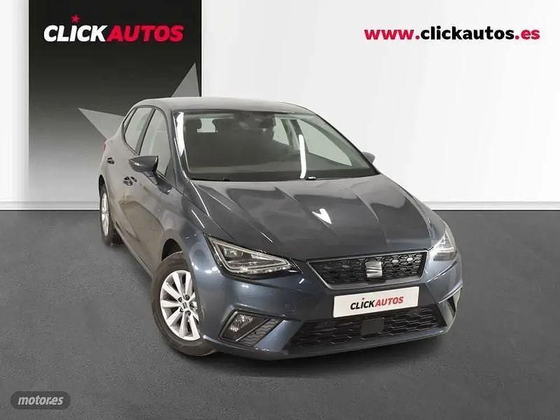 Usado Seat Ibiza Style 95 CV (69 kW) 2024 Gris Berlina