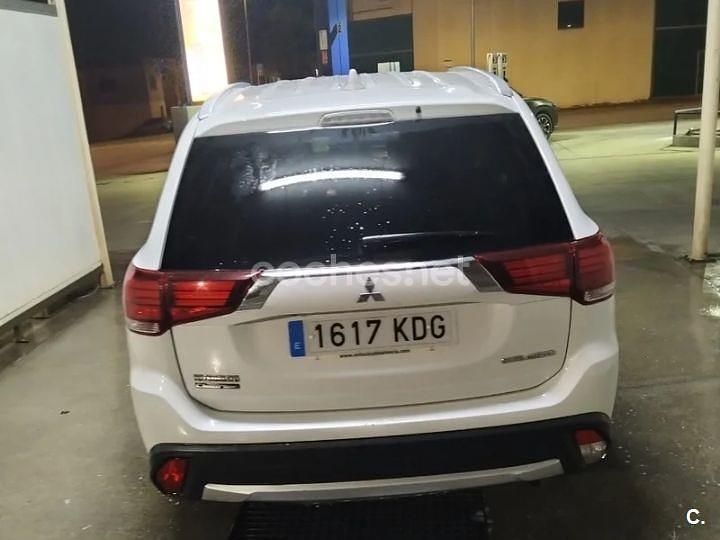 Blanco Usado 2017 Mitsubishi Outlander Motion SUV | 15.500 € (Precio justo) - Imagen 1/4
