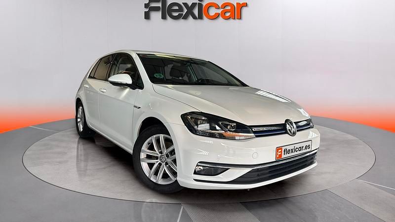 Begagnad VW Golf VII Advance 131 HK (96 kW) 2019 Halvkombi