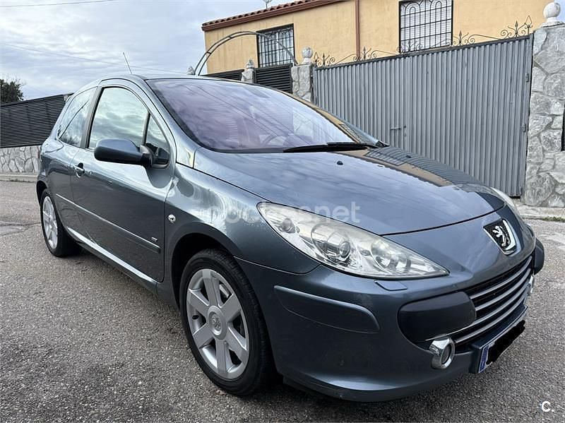 Usado Peugeot 307 GT 180 CV (132 kW) 2005 Gris / plata Berlina