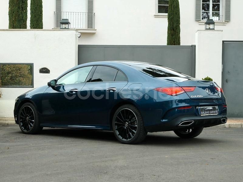 Usado Mercedes CLA250e 218 CV (160 kW) 2021 Azul Berlina
