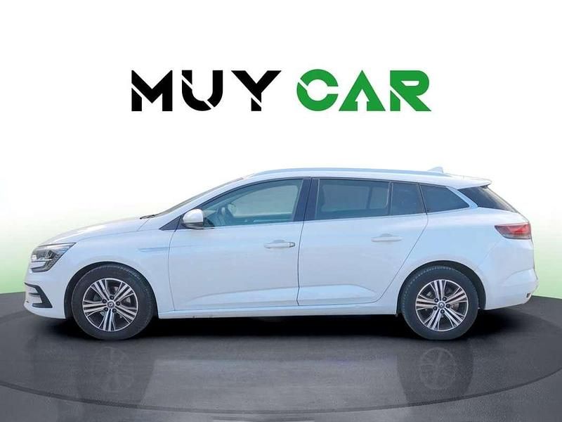 Usado Renault Mégane GrandTour Techno 116 CV (85 kW) 2022 Blanco Familiar