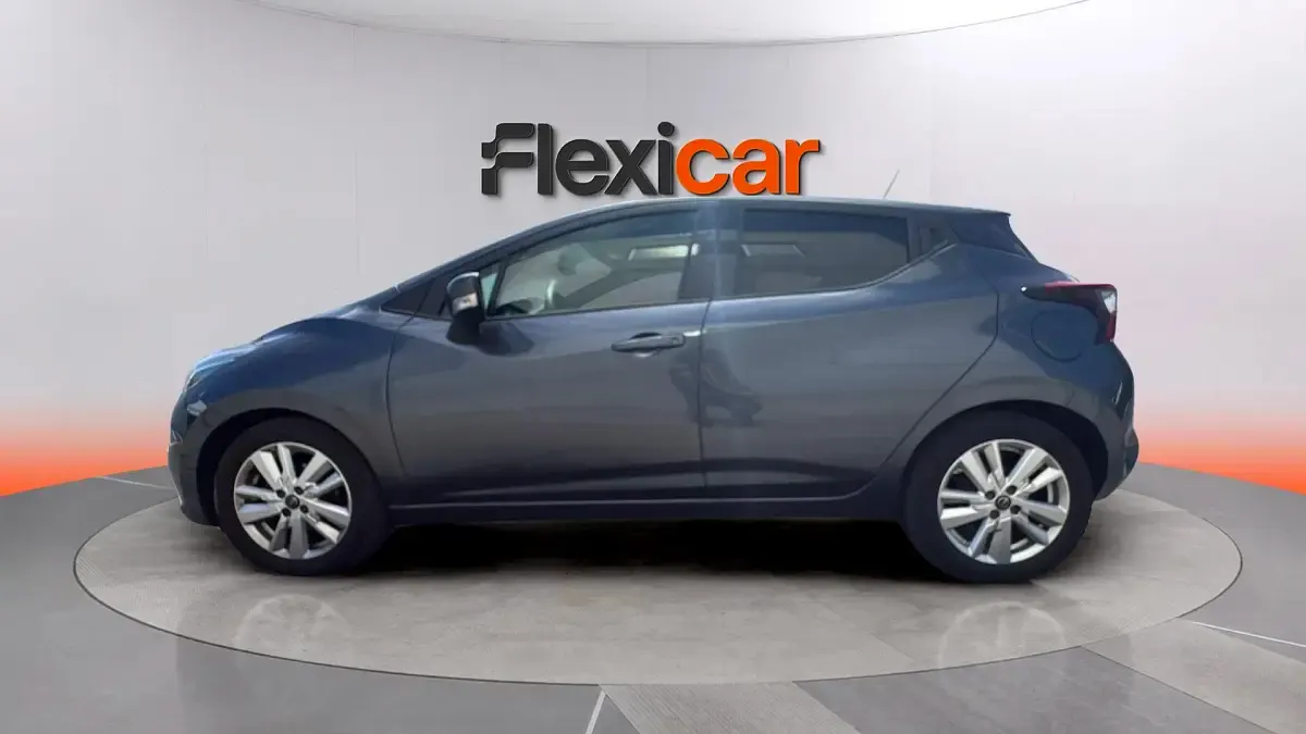 Usado Nissan Micra 101 CV (74 kW) 2020 Gris Utilitario