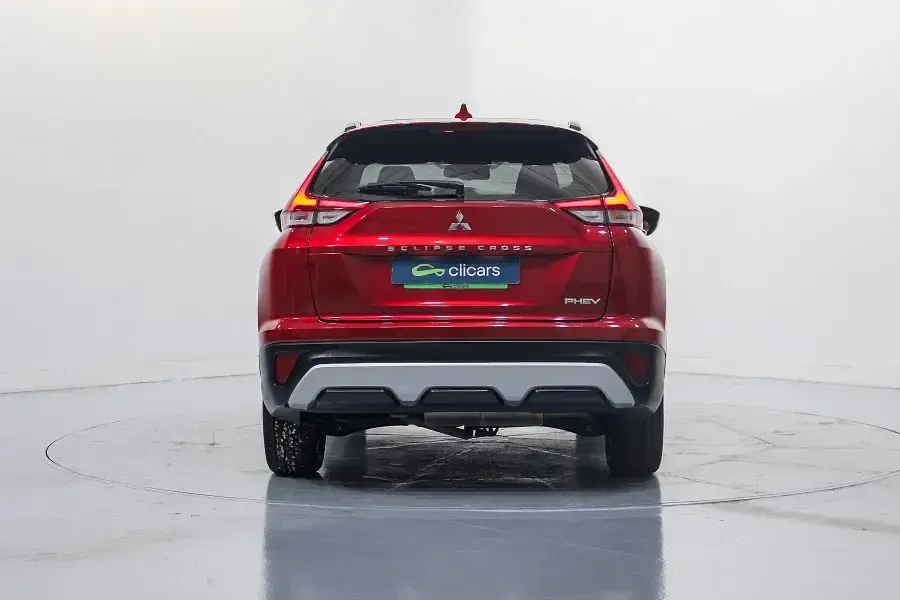Usado Mitsubishi Eclipse Cross 188 CV (138 kW) 2022 Rojo SUV