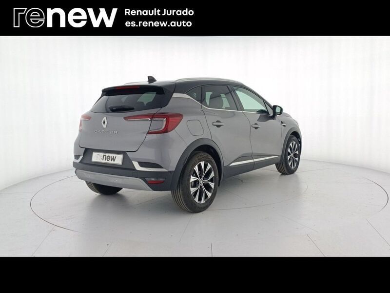 Usado Renault Captur Techno 90 CV (66 kW) 2024 Gris SUV