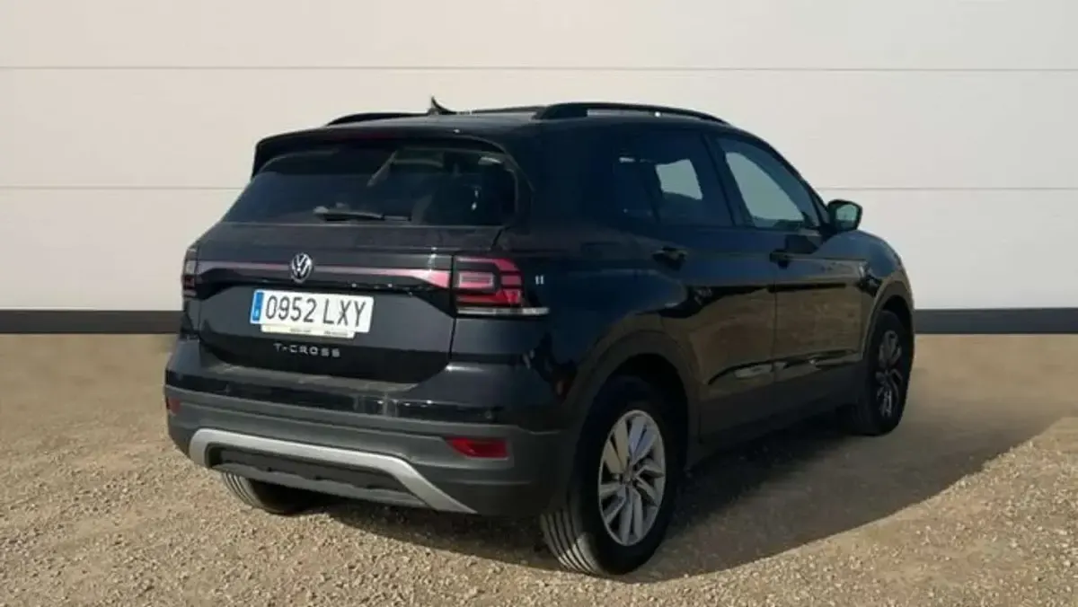 Usado VW T-Cross Advance 95 CV (69 kW) 2022 Negro SUV