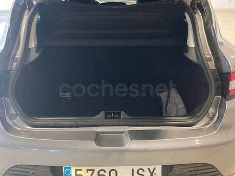 Usado Renault Clio IV Dynamique 90 CV (66 kW) 2016 Gris / plata Berlina