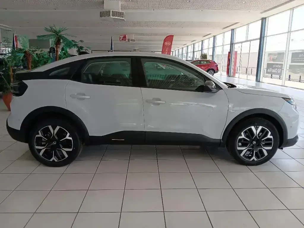 Nuevo Citroën C4 Business Class 145 CV (106 kW) 2026 Blanco SUV