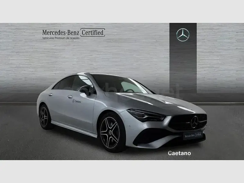 Usado Mercedes CLA250e 218 CV (160 kW) 2025 Gris / plata Coupe