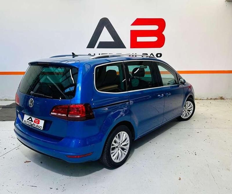Usado VW Sharan Advance 150 CV (110 kW) 2018 Azul Monovolumen