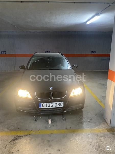 Negro Usado 2005 BMW 320 Familiar | 4300 € (Buen precio) - Imagen 1/4