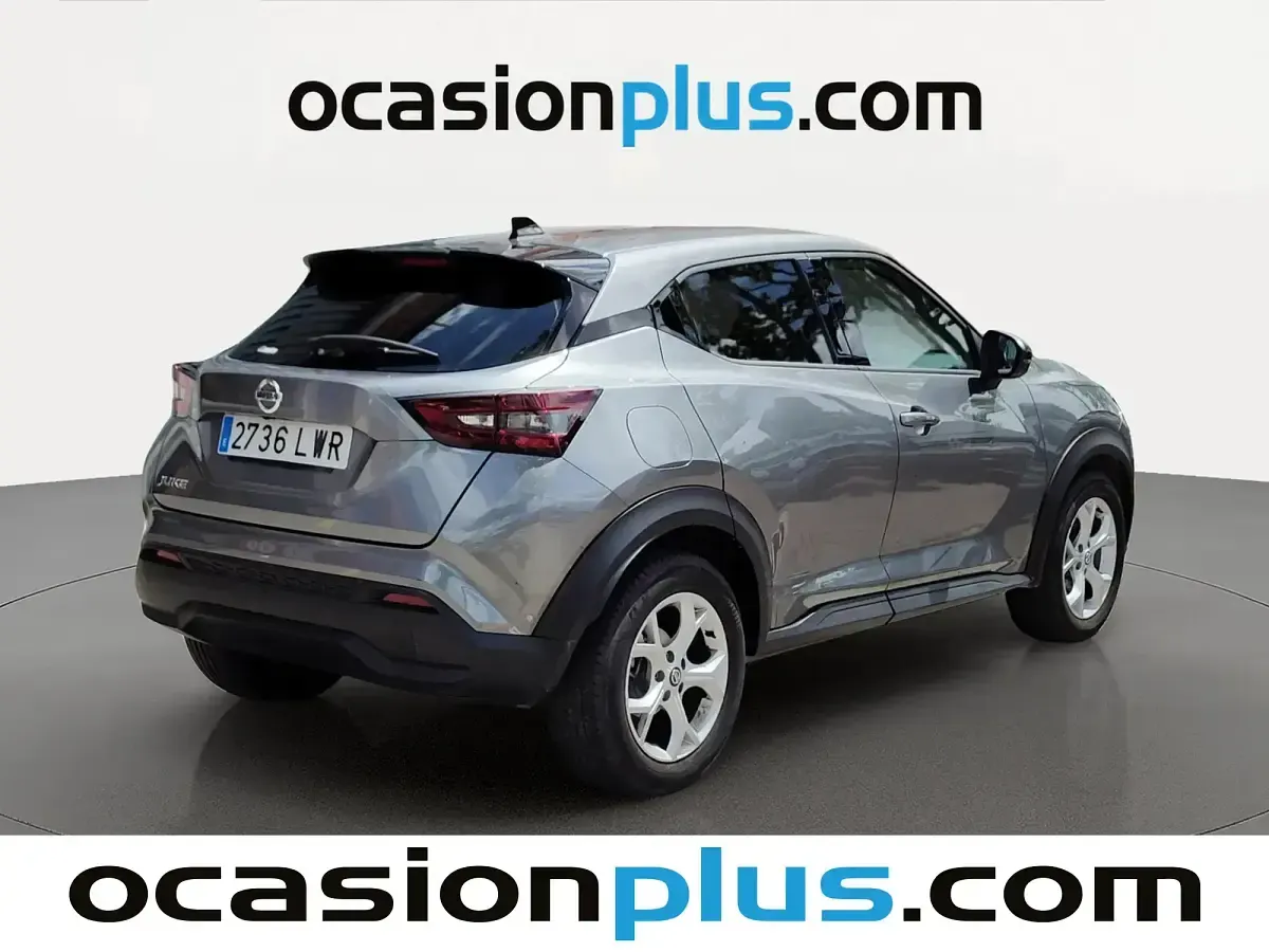 Käytetty Nissan Juke N-Connecta 114 HP (83 kW) 2022 Harmaa Katumaasturi