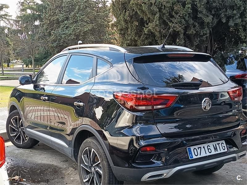 Usado MG ZS Luxury 111 CV (81 kW) 2024 Negro SUV