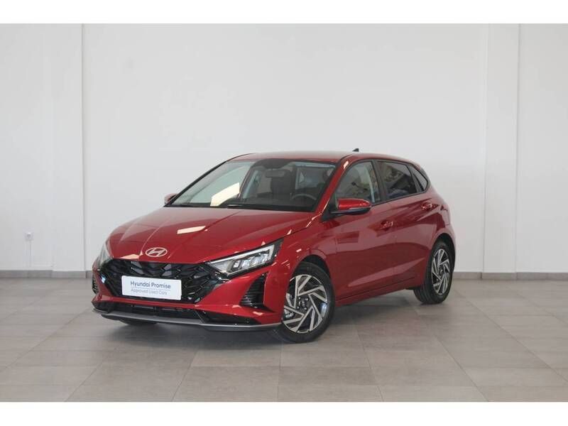 Usado Hyundai i20 101 CV (74 kW) 2024 Rojo Berlina