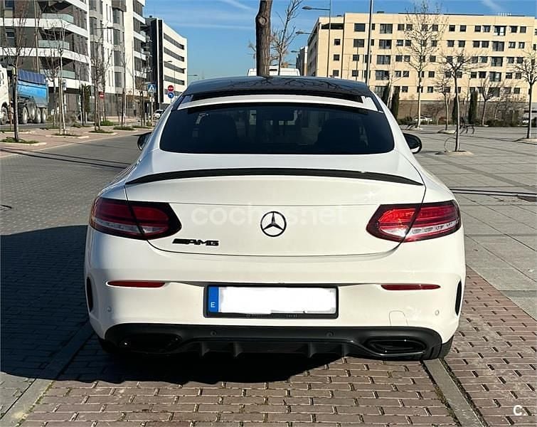 Usado Mercedes C220 194 CV (142 kW) 2019 Blanco Coupe
