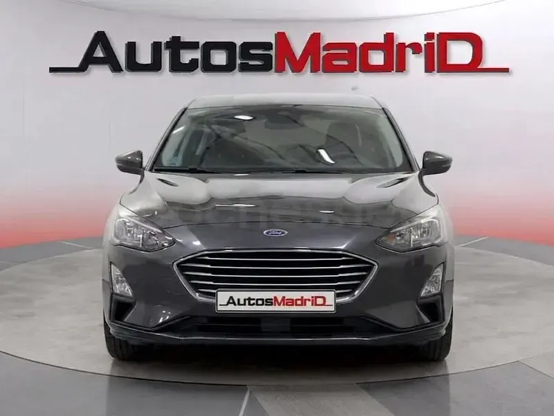 Usado Ford Focus Trend 120 CV (88 kW) 2020 Negro Berlina