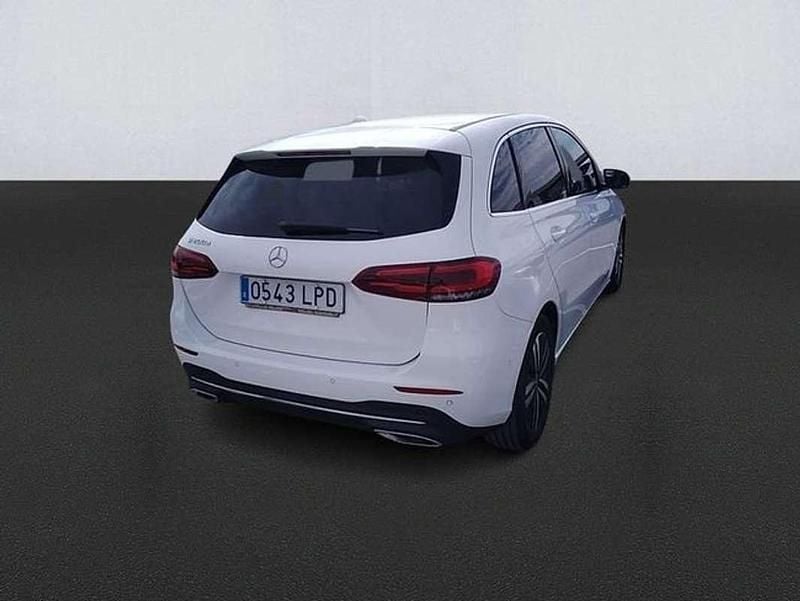 Usado Mercedes C320 150 CV (110 kW) 2021 Blanco Familiar