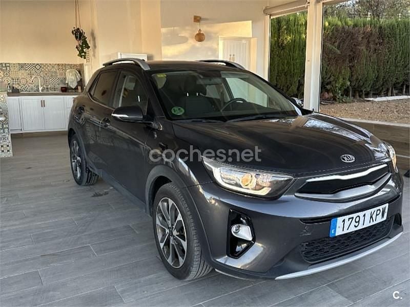 Gris / plata Usado 2018 Kia Stonic SUV | 13.500 € (Precio justo) - Imagen 1/4