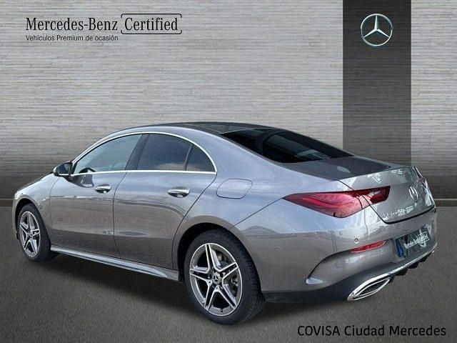 Usado Mercedes CLA250e 218 CV (160 kW) 2025 Gris montaña Berlina