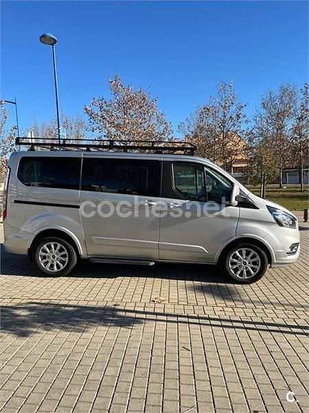 Usado Ford Tourneo Titanium 170 CV (125 kW) 2018 Gris / plata Monovolumen