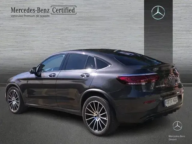 Usado Mercedes GLC220 AMG line 197 CV (144 kW) 2023 Gris grafito