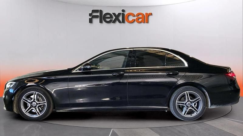 Usado Mercedes E220 194 CV (142 kW) 2021 Negro Berlina