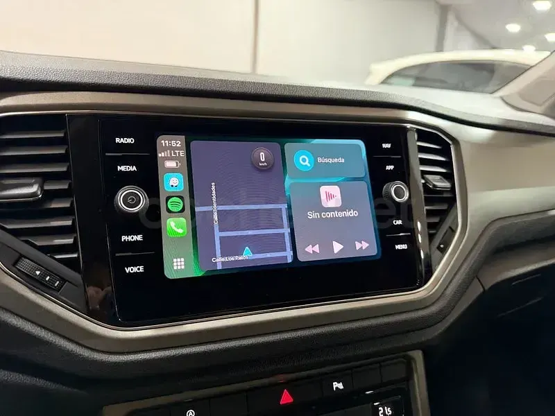 Usado VW T-Roc Advance 150 CV (110 kW) 2021 Gris / plata SUV