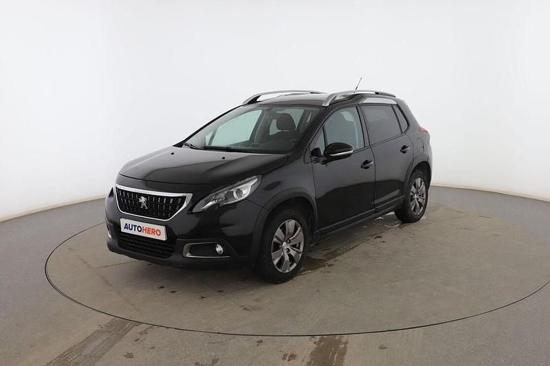 Usado Peugeot 2008 Signature Sky 82 CV (60 kW) 2019 Negro SUV