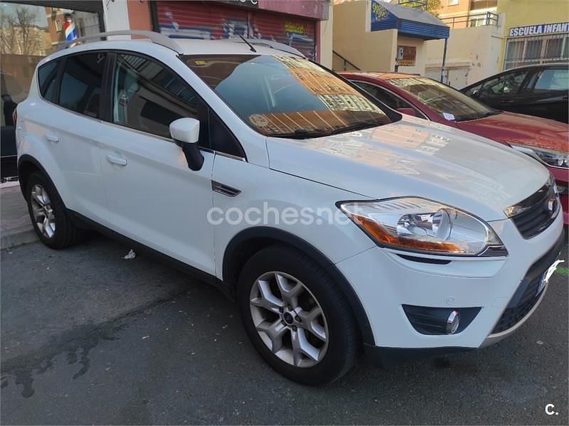 Usado Ford Kuga Trend 136 CV (100 kW) 2010 Blanco SUV