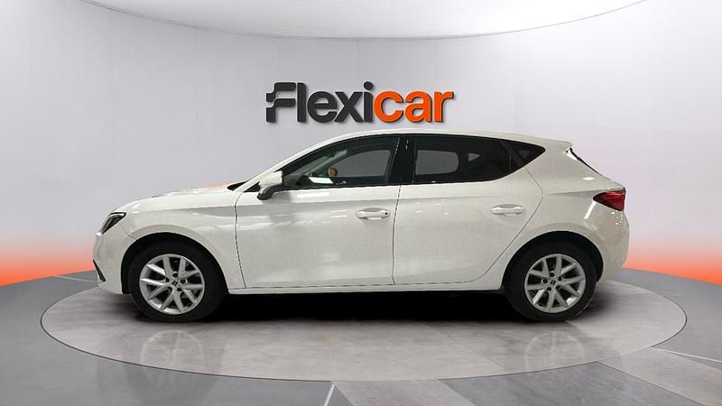 Usado Seat Leon Style 116 CV (85 kW) 2021 Blanco Berlina