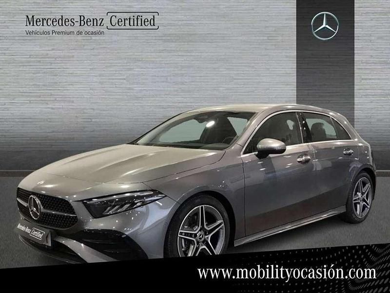 Usado Mercedes A180 109 CV (80 kW) 2024 Gris Utilitario
