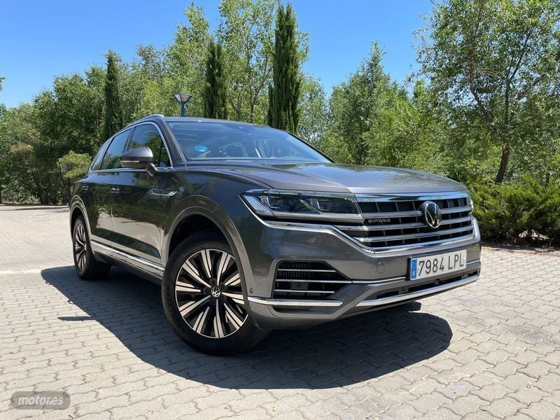 Gris Usado 2021 VW Touareg SUV | 45.990 € (Precio justo) - Imagen 1/4