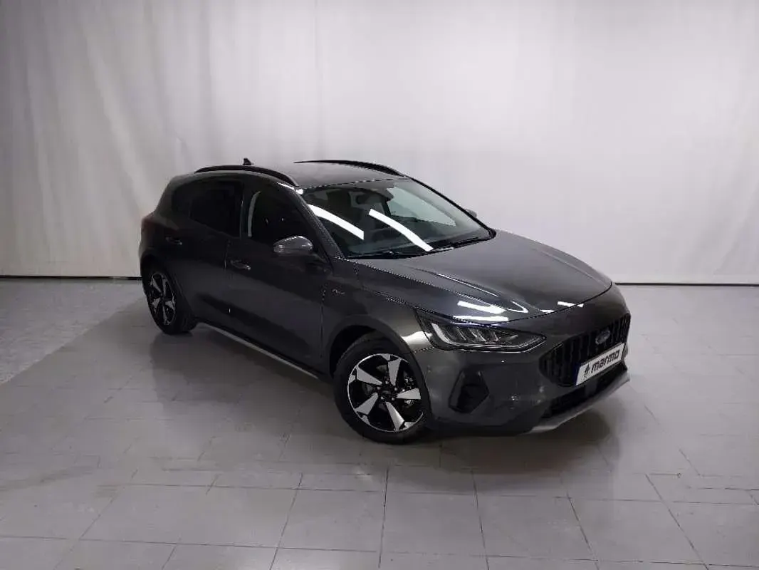 Usado Ford Focus Active 125 CV (91 kW) 2025 Gris SUV