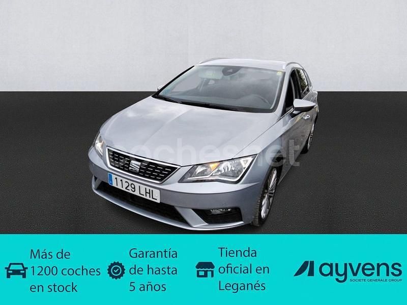 Usado Seat Leon XCELLENCE 130 CV (95 kW) 2020 Gris / plata Familiar
