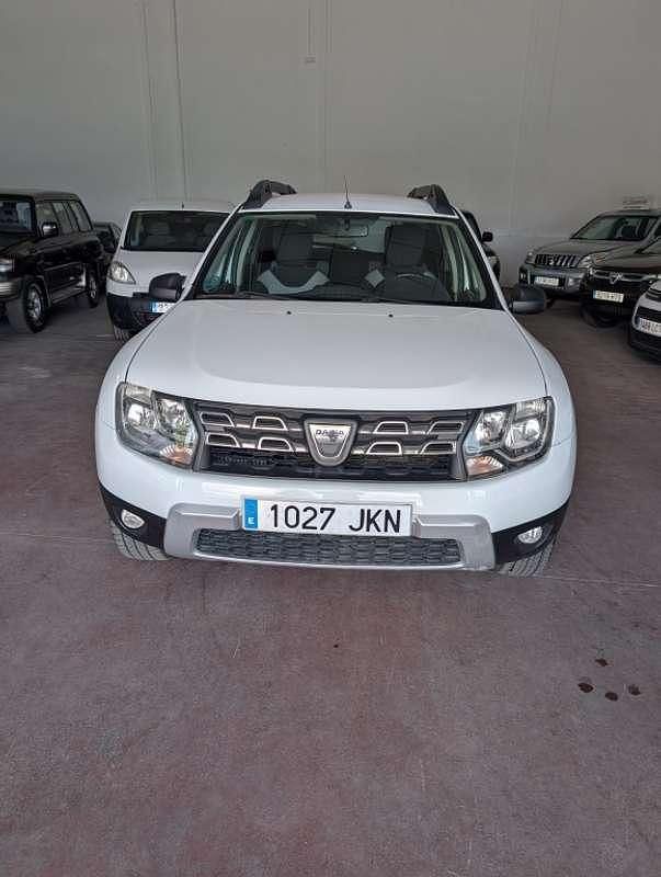 Begagnad Dacia Duster Ambiance 90 HK (66 kW) 2015 Vit SUV
