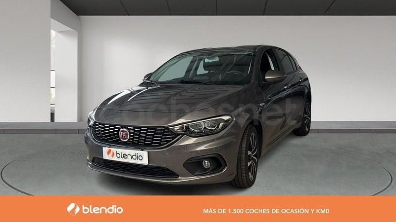 Usado Fiat Tipo Mirror 95 CV (69 kW) 2020 Gris / plata Berlina