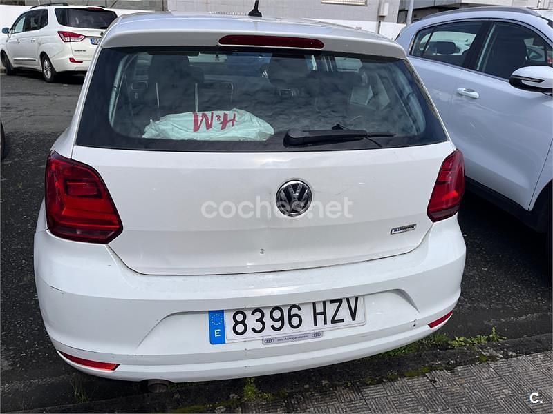 Używany VW Polo 75 KM (55 kW) 2014 Biały Sedan/Limuzyna