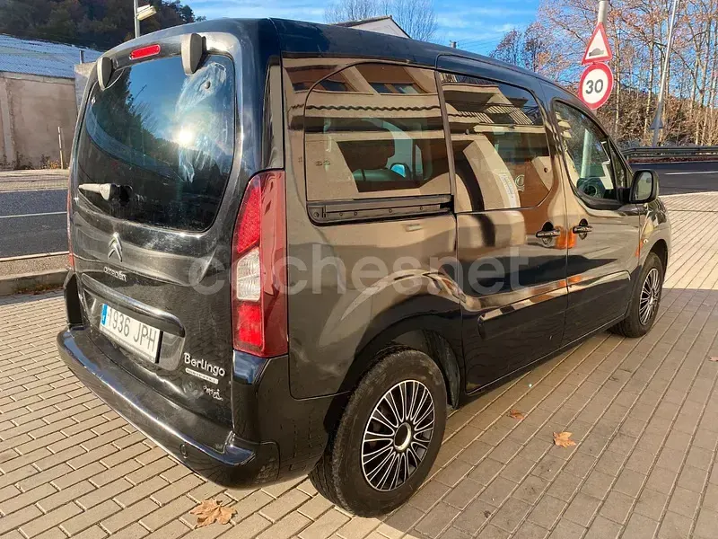 Usado Citroën Berlingo XTR 100 CV (73 kW) 2016 Negro Monovolumen