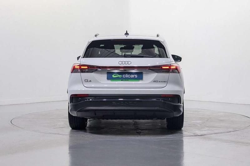 Usado Audi Q4 e-tron S-Line 150 kW (204 CV) 2023 Blanco SUV