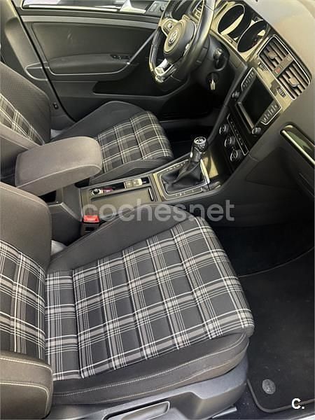 Usado VW Golf VII GTD 184 HP (135 kW) 2017 Preto Sedan