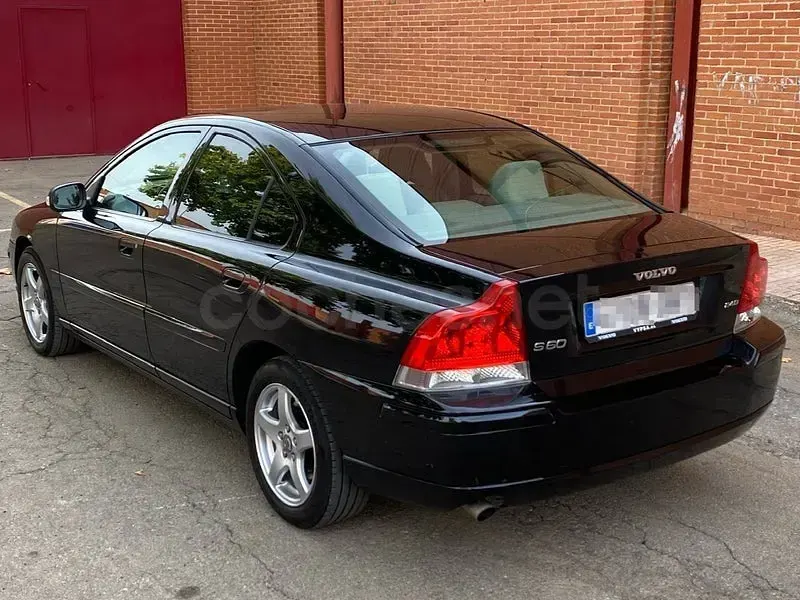 Usado Volvo S60 Momentum 163 CV (119 kW) 2009 Negro Berlina