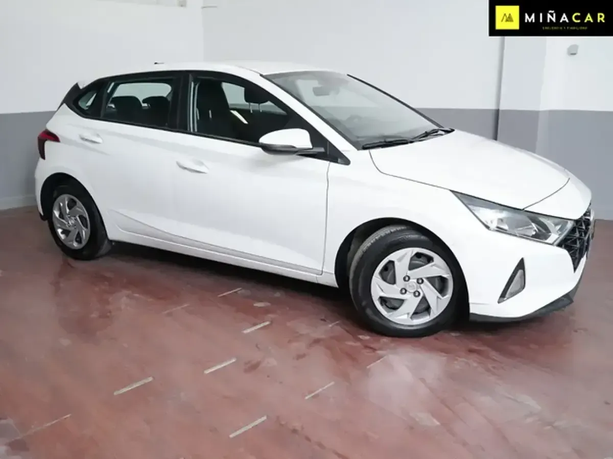 Usado Hyundai i20 101 CV (74 kW) 2022 Blanco Utilitario