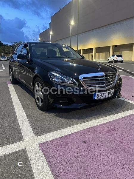 Usado Mercedes E200 136 CV (100 kW) 2016 Negro Berlina