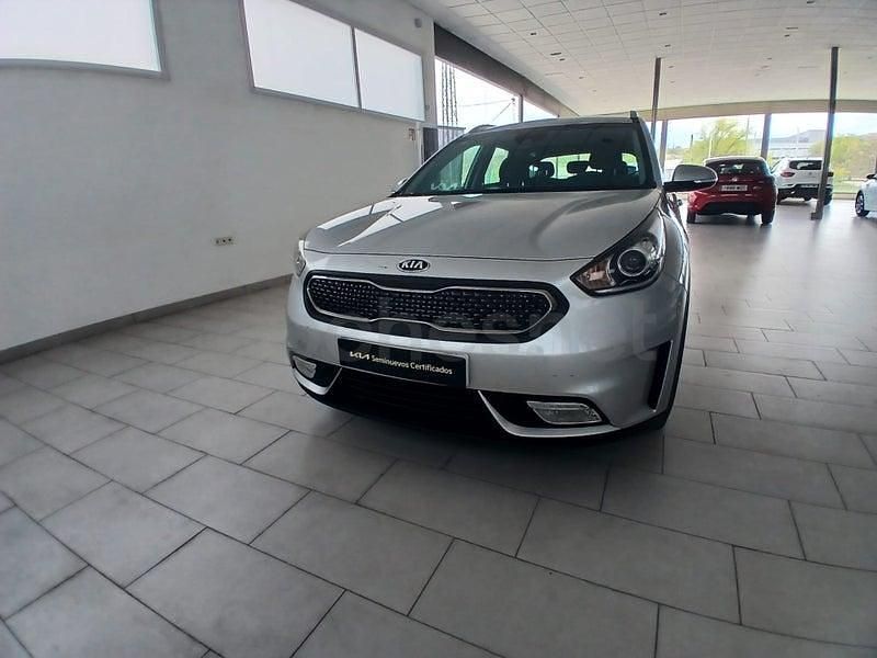 Begagnad Kia Niro 141 HK (103 kW) 2018 Grå SUV