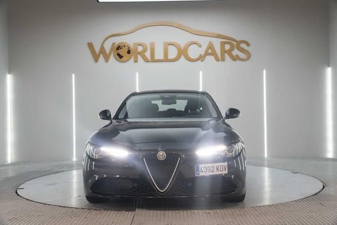Usado Alfa Romeo Giulia 200 CV (147 kW) 2017 Negro Berlina