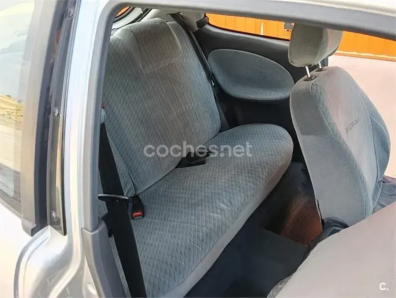 Usado Chevrolet Lanos SE 75 CV (55 kW) 1999 Gris / plata Berlina