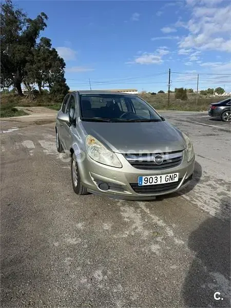 Usado Opel Corsa Enjoy 80 CV (58 kW) 2009 Beige Utilitario