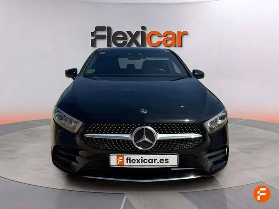 Usado Mercedes A200 163 CV (119 kW) 2019 Negro Berlina